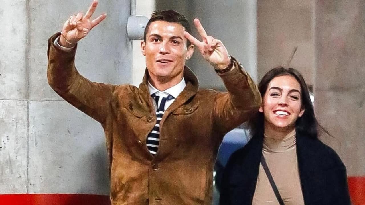Cristiano and Georgina first crossed paths in Madrid, at the Gucci store where she worked as a sales assistant. Ronaldo later admitted he was instantly captivated by her, while Georgina recalled feeling shy and even a little flustered in his presence. Not long after, he openly referred to her as “the woman of my life.” (Photo: X)