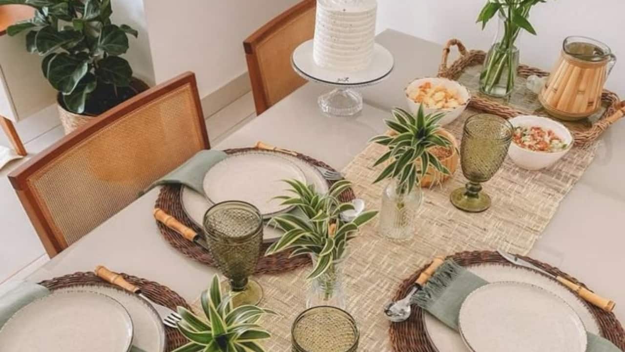 Table decor tips: How to style your dining table to blend functionality with storytelling