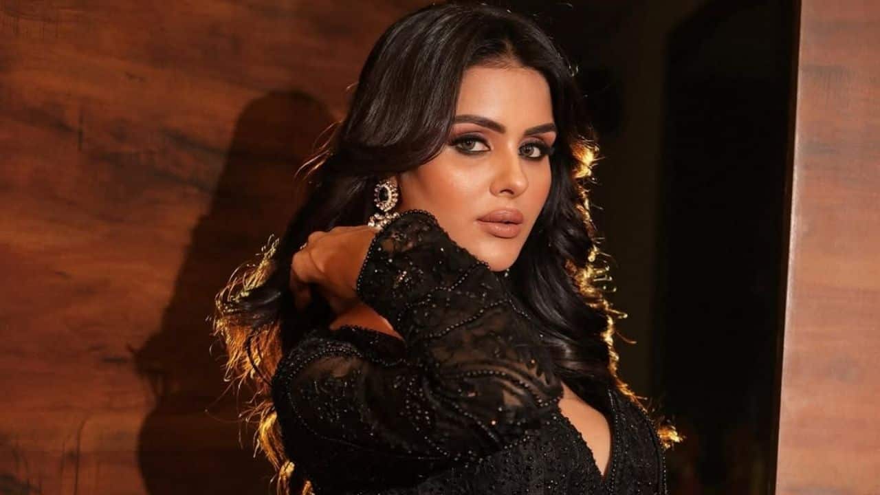 10 times Priyanka Chahar Choudhary served glam