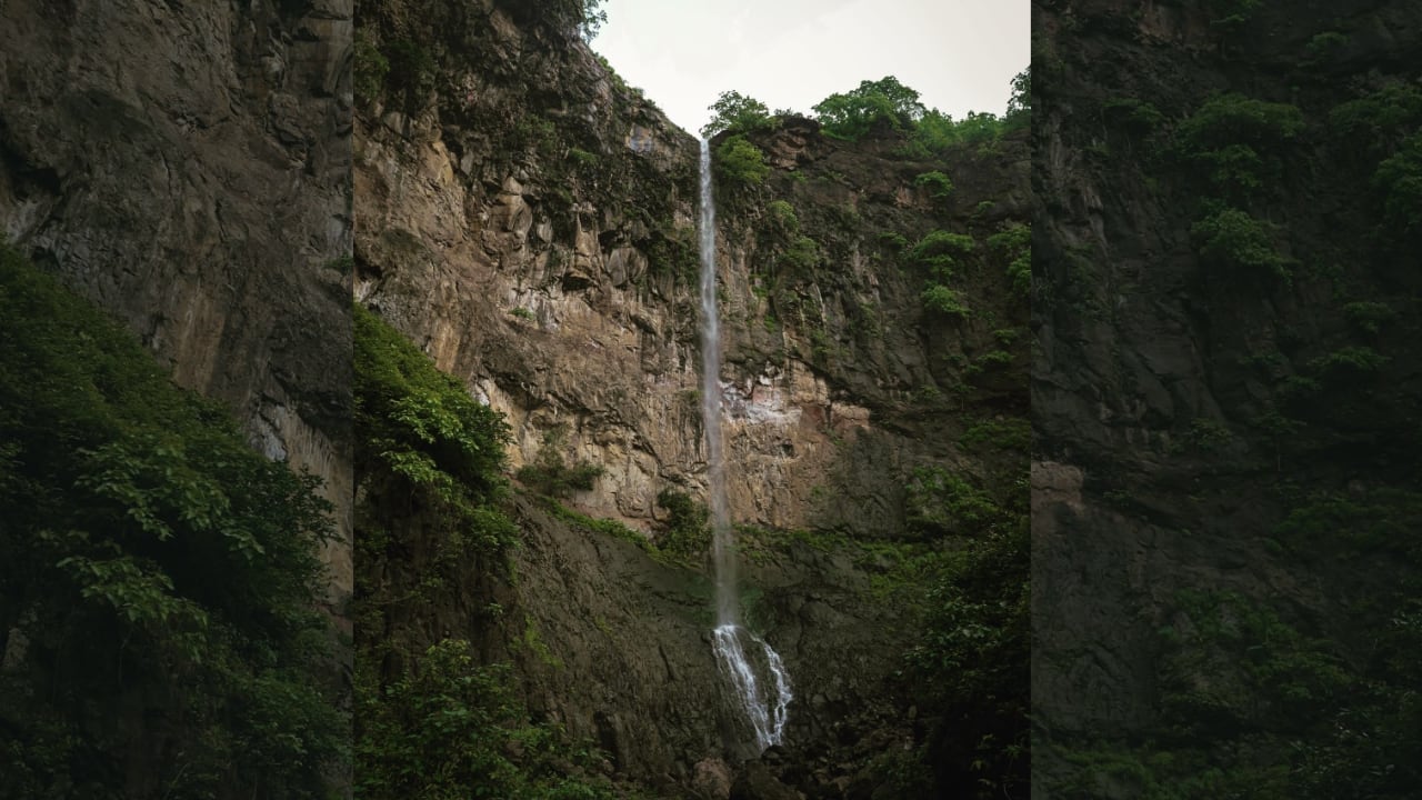 6. Khuniya Mahadev Waterfalls – Pavagadh Located near a historic Mahadev temple, this waterfall offers a spiritual and scenic experience. The natural pools and surrounding forest make it ideal for relaxation. (Image: facebook/Rushit Patel)