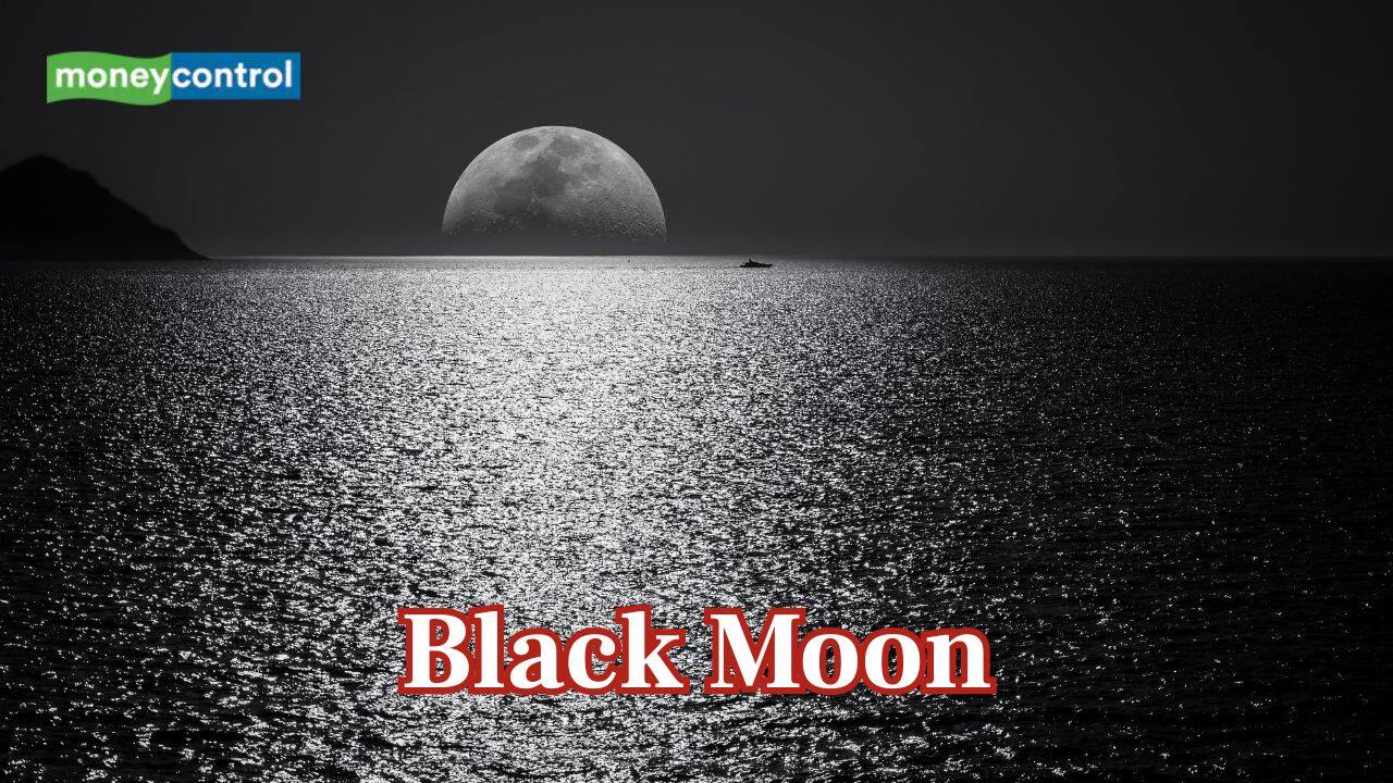 Rare Black Moon in the Sky Tonight: When and How to See August 2025 Special Moon in India