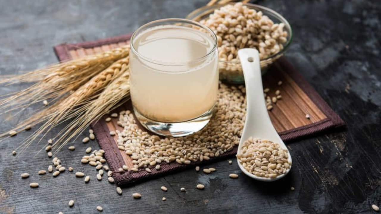 10 barley water benefits for better digestion, heart, kidneys & blood sugar 10 barley water benefits for better digestion, heart, kidneys & blood sugar