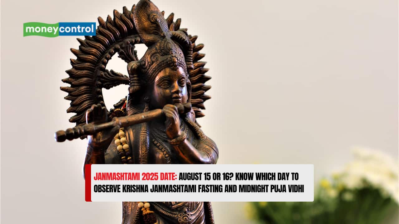 Janmashtami 2025 Date: August 15 or 16? Know Which Day to Observe Krishna Janmashtami Fasting and Midnight Puja Vidhi