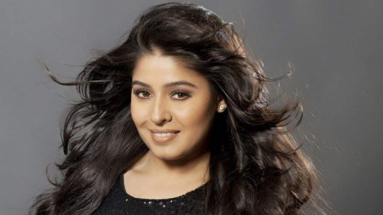 Happy Birthday Sunidhi Chauhan: 10 lesser known facts about the singer