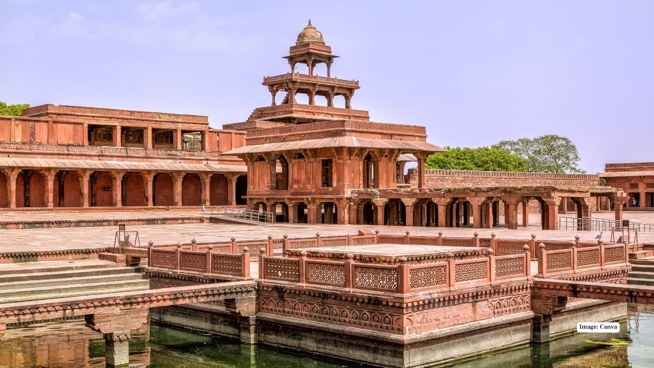 Fatehpur Sikri, Agra (Image: Canva)