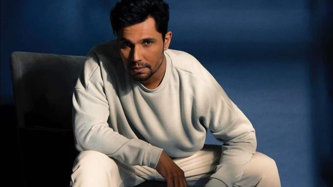 Randeep Hooda Randeep Hooda’s father, Dr. Ranbir Hooda, was an officer in the Indian Army’s Medical Corps. Growing up in a military environment, Randeep developed a disciplined approach to life, which reflects in his intense acting style. He is known for his dedication to method acting and physically demanding roles.Randeep Hooda Randeep Hooda’s father, Dr. Ranbir Hooda, was an officer in the Indian Army’s Medical Corps. Growing up in a military environment, Randeep developed a disciplined approach to life, which reflects in his intense acting style. He is known for his dedication to method acting and physically demanding roles. Randeep Hooda Randeep Hooda’s father, Dr. Ranbir Hooda, was an officer in the Indian Army’s Medical Corps. Growing up in a military environment, Randeep developed a disciplined approach to life, which reflects in his intense acting style. He is known for his dedication to method acting and physically demanding roles.Randeep Hooda Randeep Hooda’s father, Dr. Ranbir Hooda, was an officer in the Indian Army’s Medical Corps. Growing up in a military environment, Randeep developed a disciplined approach to life, which reflects in his intense acting style. He is known for his dedication to method acting and physically demanding roles.