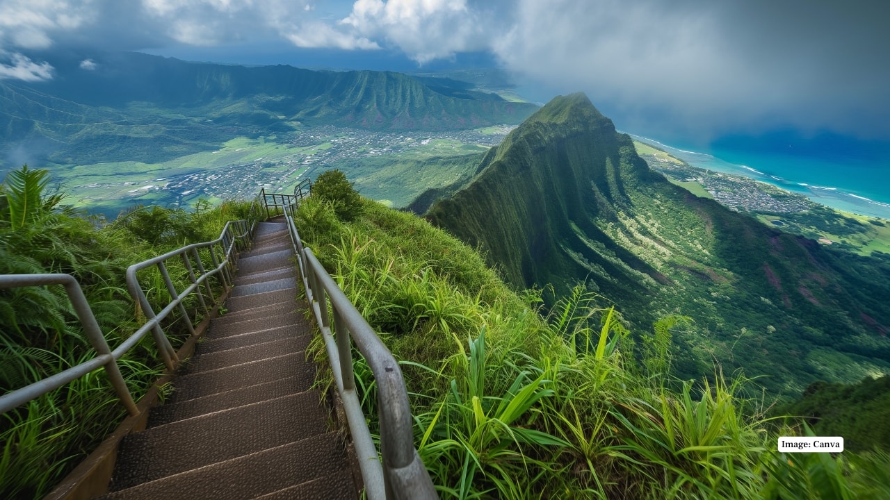 Haiku Stairs, Hawaii (Image: Canva)