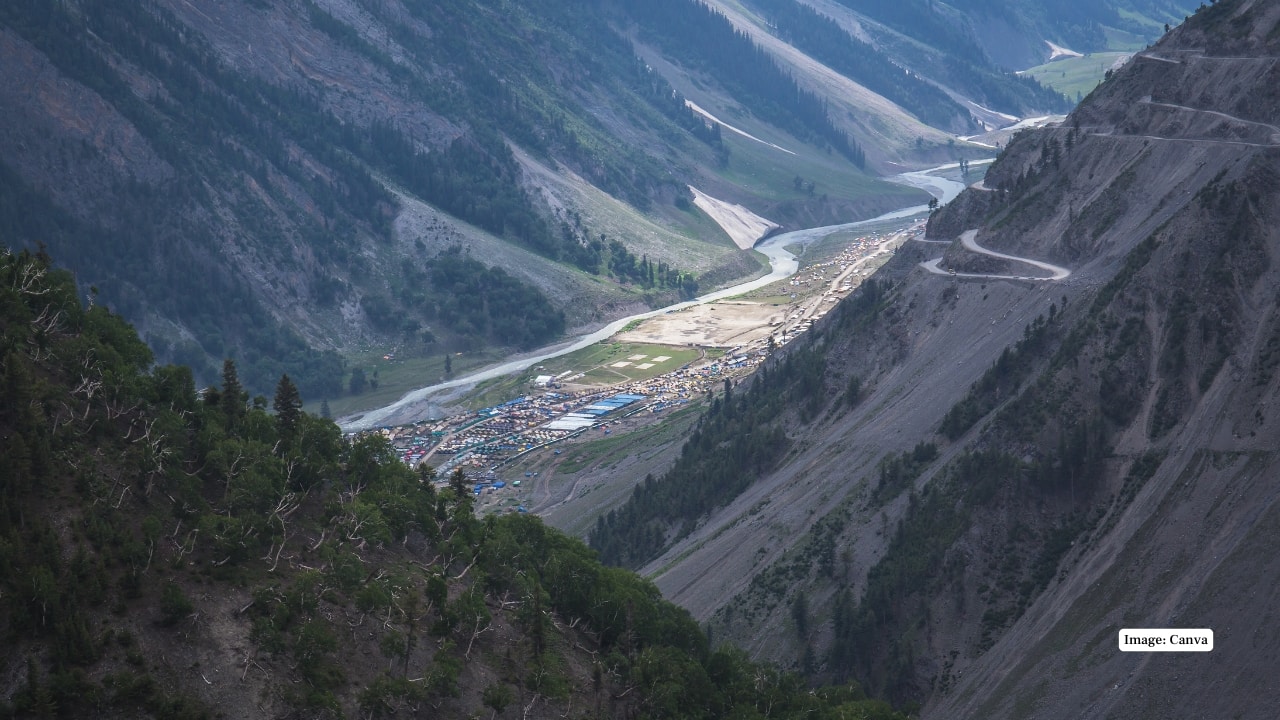 Zoji La A dramatic pass linking Kashmir with Ladakh, Zoji La is as challenging as it is beautiful. The narrow road carved into steep cliffs offers heart-pounding drives and unmatched views of the Himalayas. (Image: Canva)
