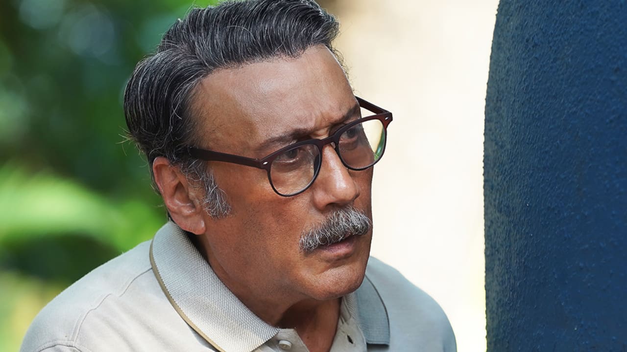Jackie Shroff schools paparazzi at Pankaj Dheer’s prayer meet - here's why