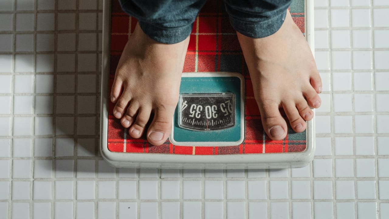 Fitness trainer shares 5 ChatGPT prompts for weight loss: “…Create a workout schedule”