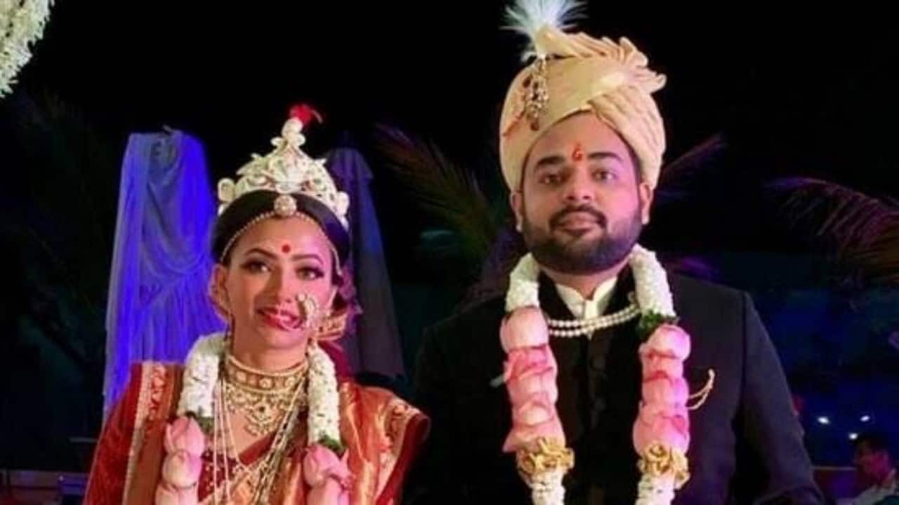 Shweta Basu Prasad and Rohit Mittal Their separation came after a short marriage, with Shweta announcing the split on Instagram . They tied the knot on December 13, 2018, in Pune after dating for four years. Their wedding included both Bengali and Marwari traditions. The couple reportedly met at Phantom films, and filmmaker Anurag Kashyap played a role in bringing them together. Shweta Basu Prasad and Rohit Mittal Their separation came after a short marriage, with Shweta announcing the split on Instagram . They tied the knot on December 13, 2018, in Pune after dating for four years. Their wedding included both Bengali and Marwari traditions. The couple reportedly met at Phantom films, and filmmaker Anurag Kashyap played a role in bringing them together.