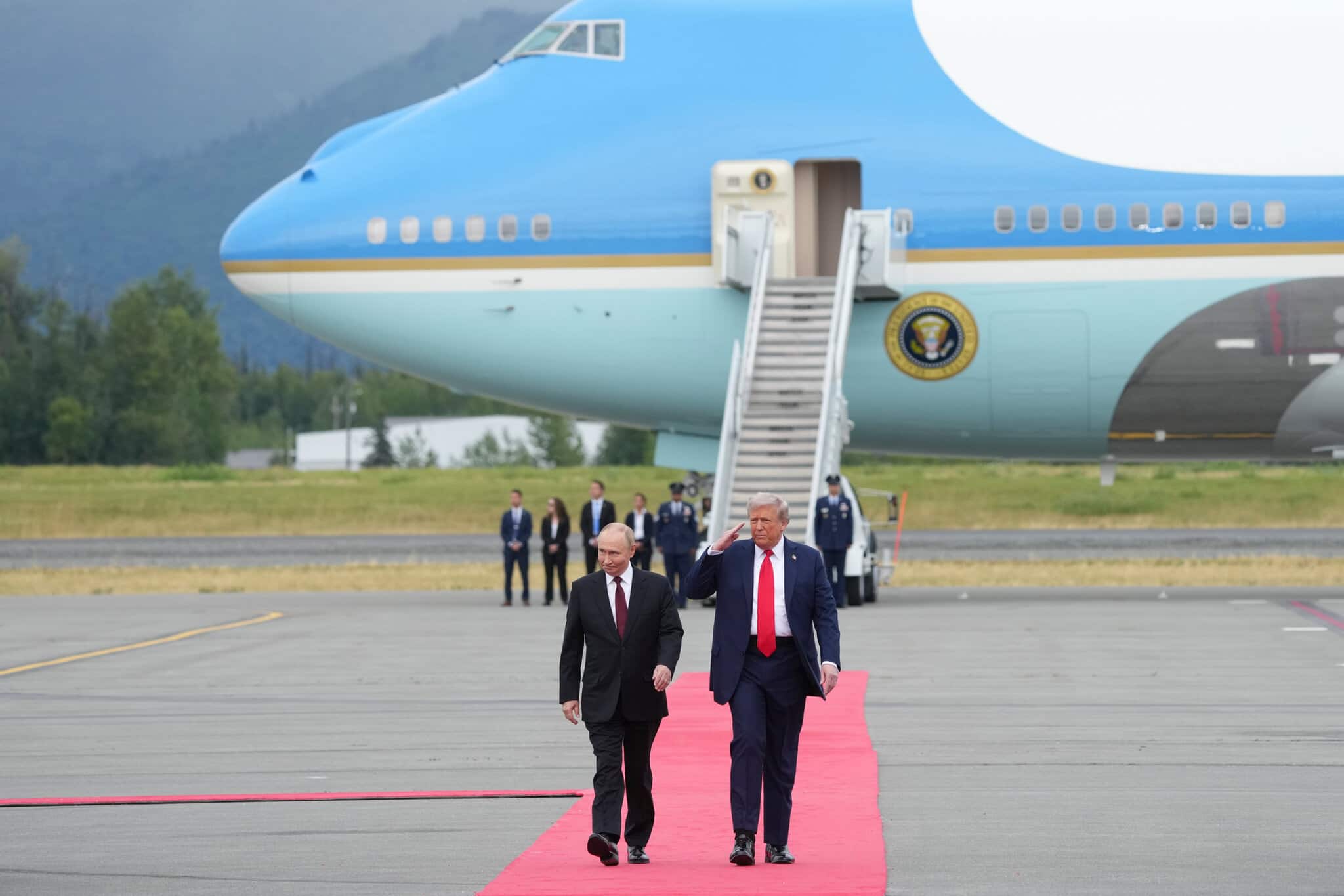 Putin's delegation paid $250,000 in cash to refuel jets in Alaska amid US sanctions, says Rubio