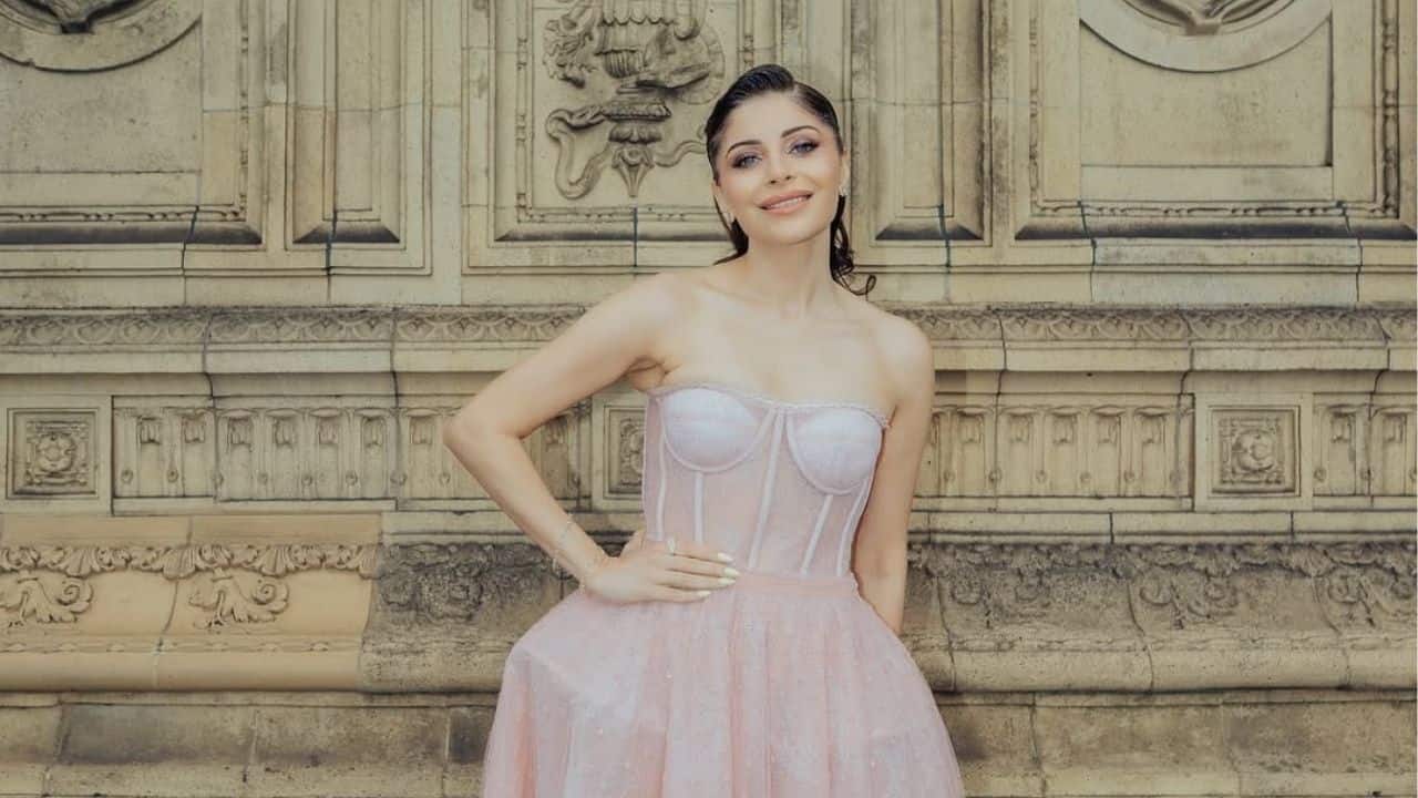 Kanika Kapoor reveals shocking truth about singer’s earnings in India: 'They only get Rs 101 per song...'