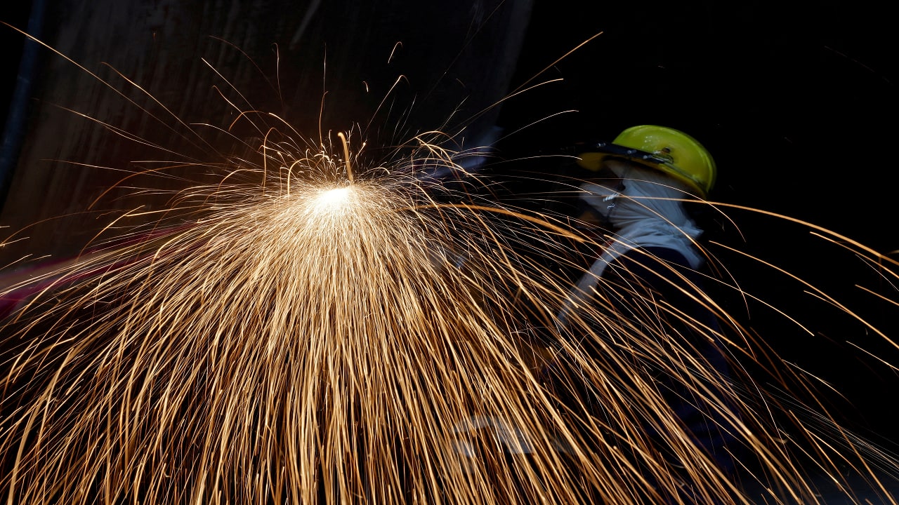 Global and India’s factory activity slumps in September but Asia holds up Global and India’s factory activity slumps in September but Asia holds up