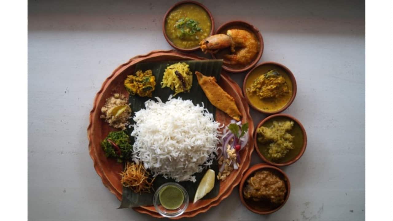 A Bengali thali served at Indian Spice Factory in Japan. (Image credit: Moneycontrol)