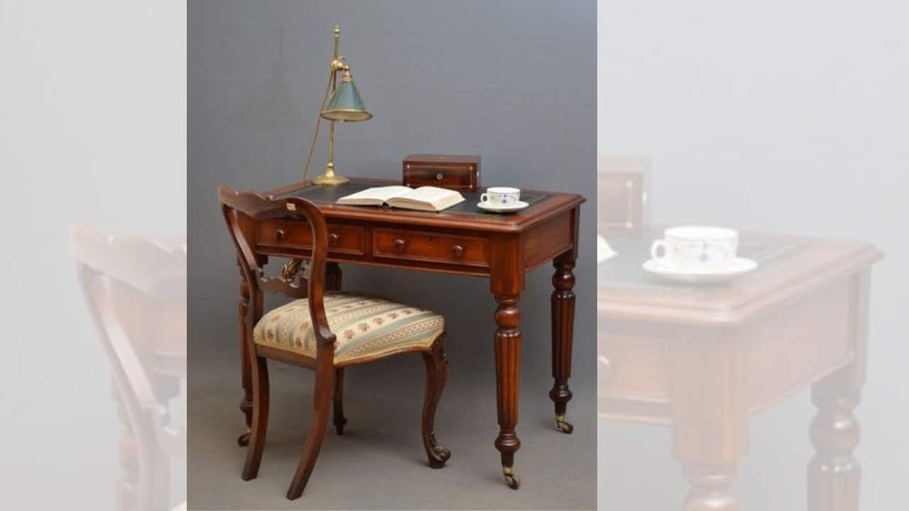 Vintage Study Table (Image: Pinterest)