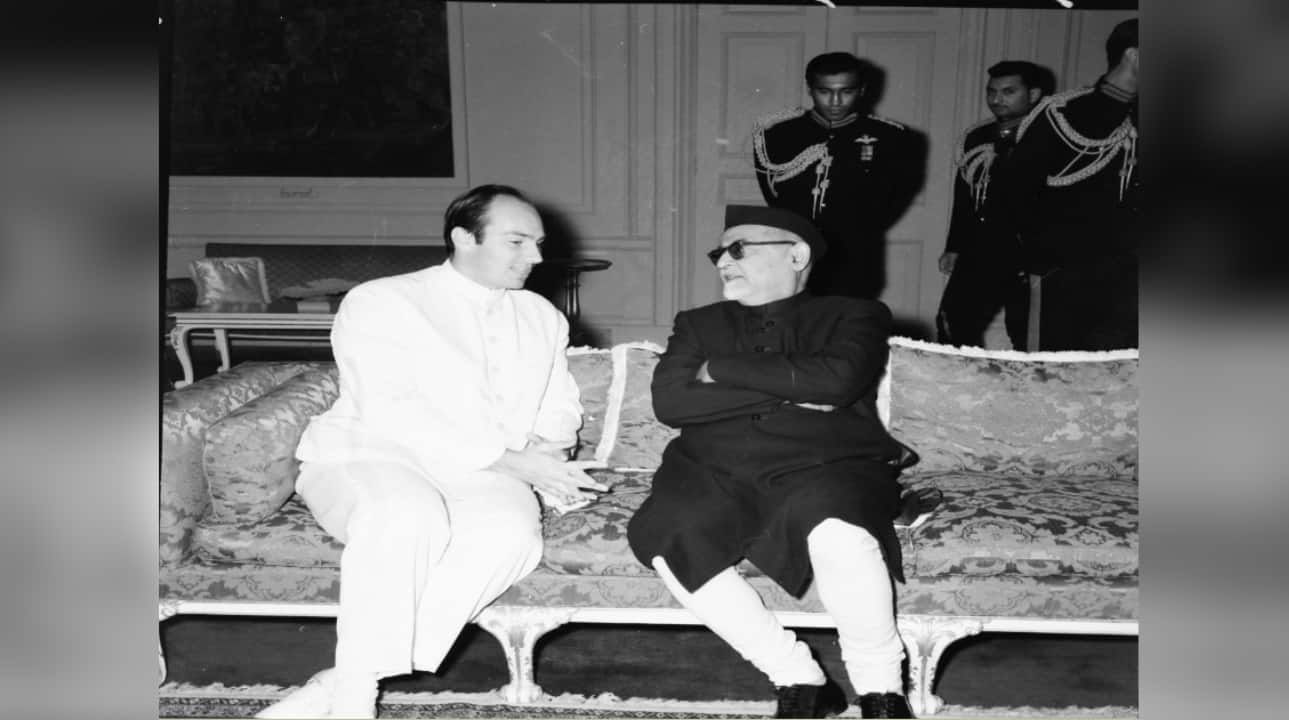 Dr Zakir Husain (1897–1969): Born in Hyderabad to Shri Fida Husain, he served as India’s second Vice President (1962–1967) and third President (1967–1969). A visionary educationist and scholar, he was Vice-Chancellor of Jamia Millia Islamia (1926–1948) and Aligarh Muslim University (1948–1956), and led institutions like the Hindustani Talimi Sangh and Central Board of Secondary Education. Author of works including Shiksha, Capitalism: An Essay in Understanding, and Urdu translations of Plato’s Republic, he championed educational reform and ethical governance. Honoured with the Padma Vibhushan (1954) and Bharat Ratna (1963), Dr Husain’s legacy continues to inspire generations of educators and leaders. Married to Shrimati Shahjehan Begum. (Image: Zakir Husain with Aga Khan IV |Wikimedia Commons)