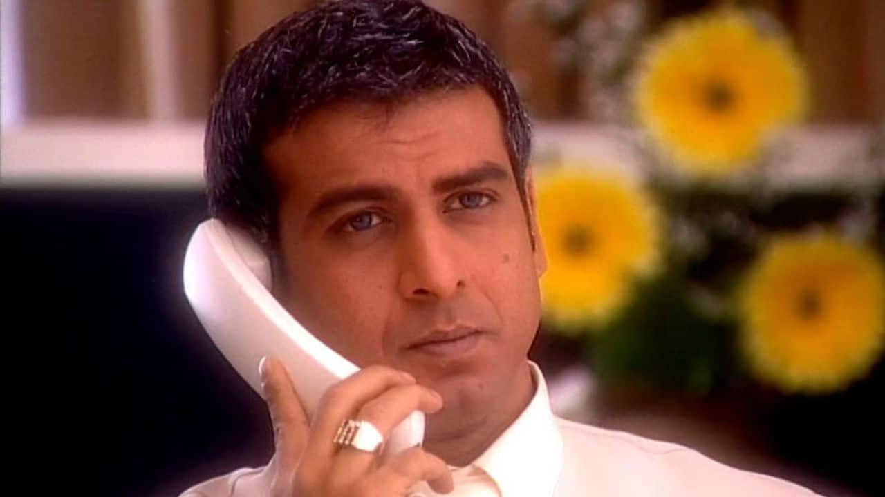 Ronit Roy The original Kasautii Zindagii Kay featured Anurag Basu as a character with complex traits, exhibiting antagonistic actions throughout the series and ultimately sticking to his core character traits, which was a point of discussion for many fans. Ronit Roy The original Kasautii Zindagii Kay featured Anurag Basu as a character with complex traits, exhibiting antagonistic actions throughout the series and ultimately sticking to his core character traits, which was a point of discussion for many fans.
