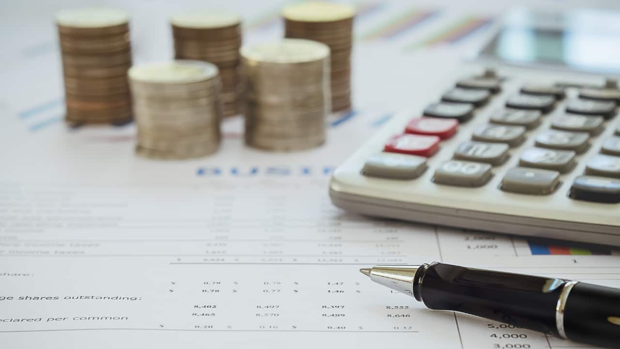 Financial sobriety as ultimate safeguard