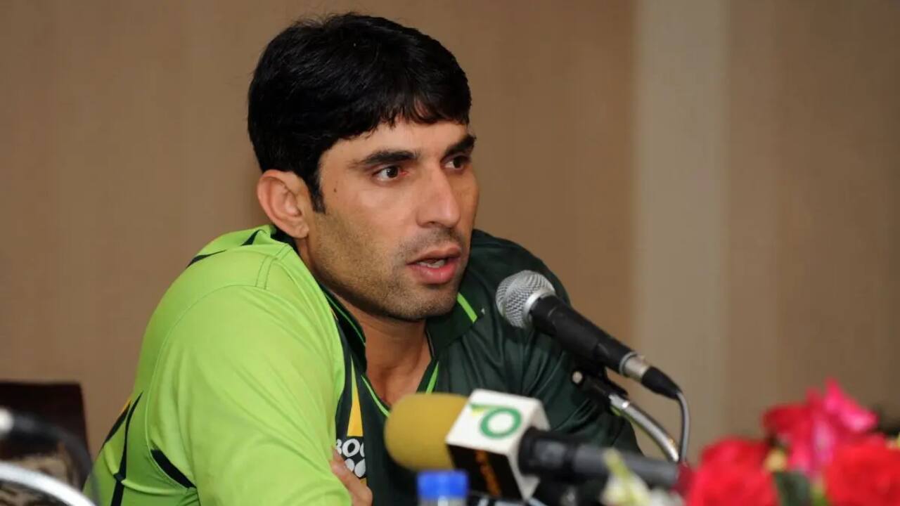 Misbah-Ul-Haq (Pakistan) Former Pakistan captain Misbah-Ul-Haq captained 10 times in the Asia Cup, won 7 times. Misbah led the team from 2008 to 2014. (Photo- AFP)