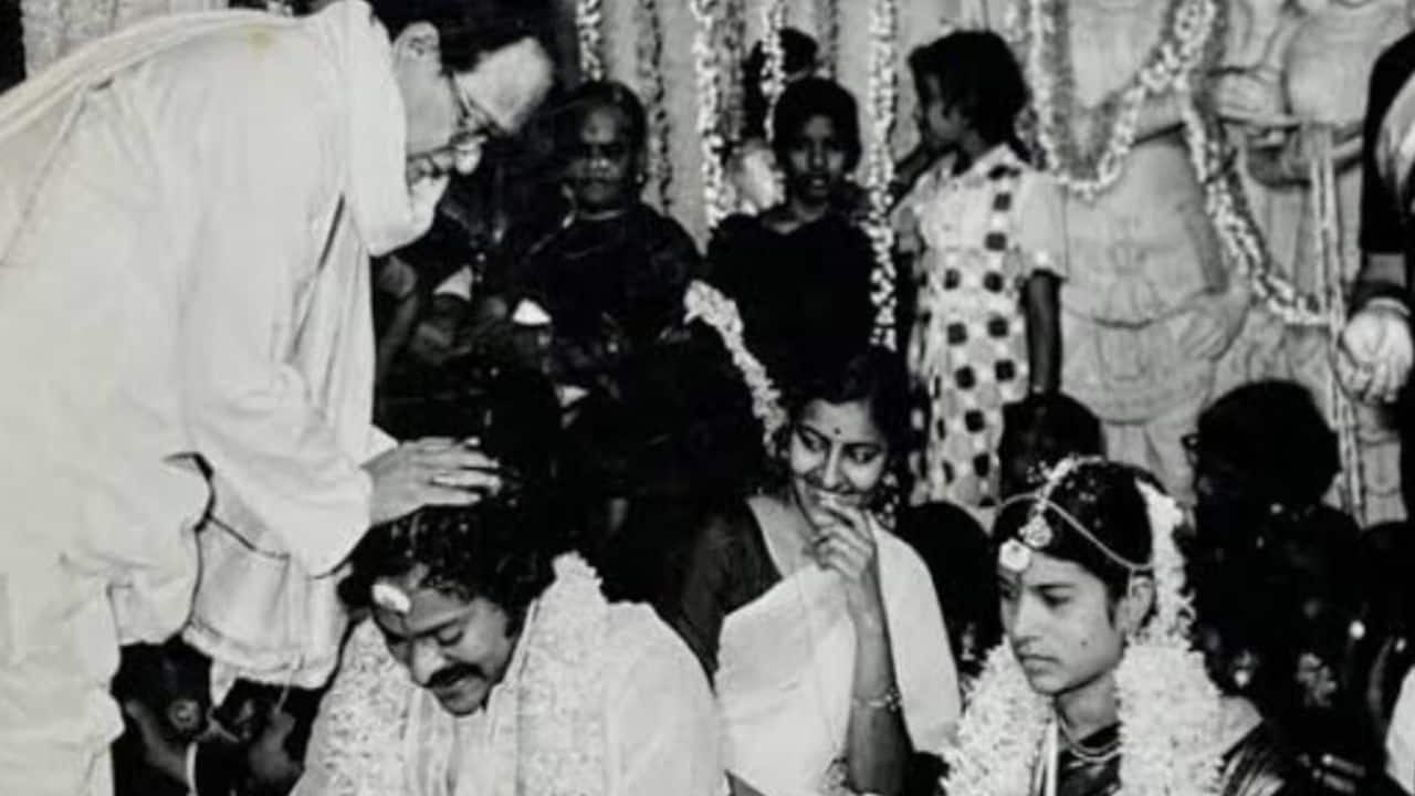 After a while, with the help of their mutual friend and producer Jayakrishna, the two families began to talk about getting married. Chiranjeevi was unsure at first because his career was in a bad state, but he agreed, and the wedding took place on February 20, 1980, with the consent of both families. After a while, with the help of their mutual friend and producer Jayakrishna, the two families began to talk about getting married. Chiranjeevi was unsure at first because his career was in a bad state, but he agreed, and the wedding took place on February 20, 1980, with the consent of both families.