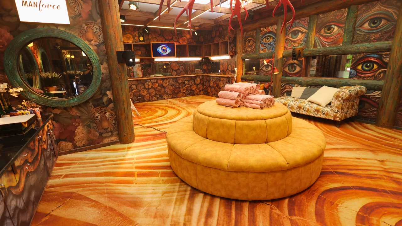 The Bathroom This year's bathroom is spa-like with weathered walls, peaceful colours, and tidily set basics. However, beneath its serene atmosphere, it is one of the most exposed corners in the house. Contestants find time to whisper secrets, cry, or engage in secret conversations here. The Bathroom This year's bathroom is spa-like with weathered walls, peaceful colours, and tidily set basics. However, beneath its serene atmosphere, it is one of the most exposed corners in the house. Contestants find time to whisper secrets, cry, or engage in secret conversations here.