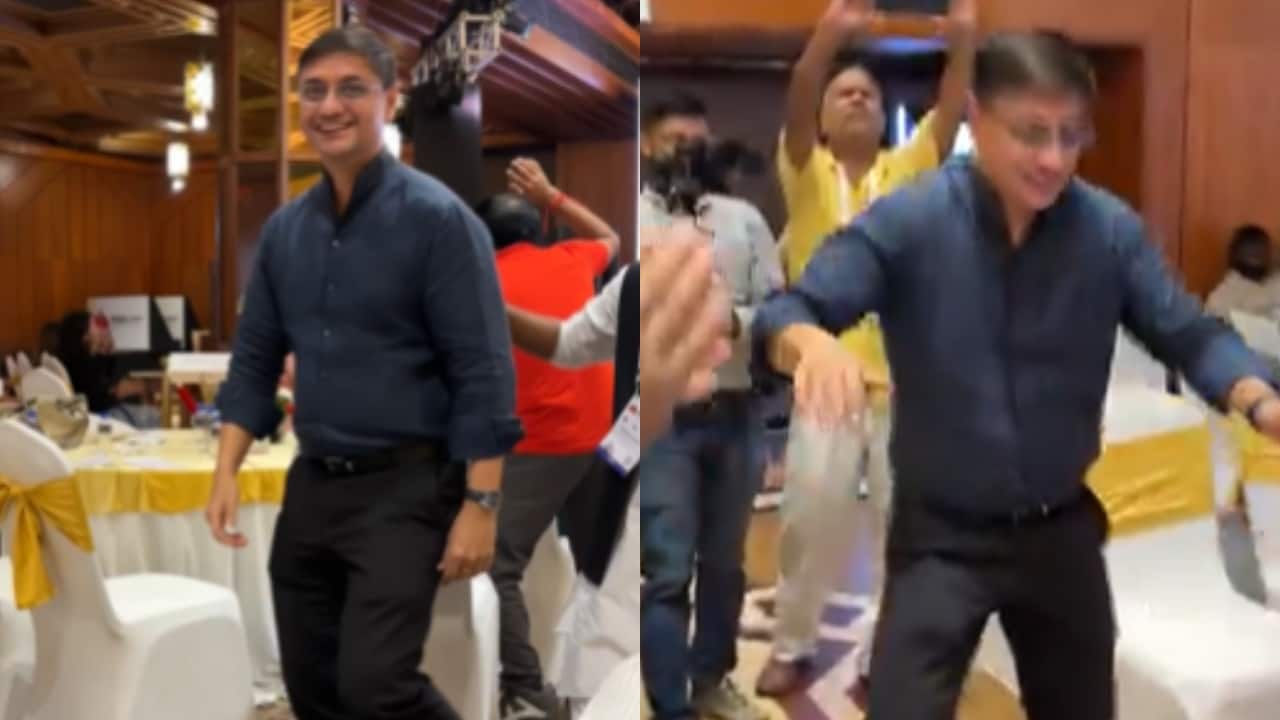 Video of economist Sanjeev Sanyal’s joyful dance to Ram bhajans goes viral: 'What energy'