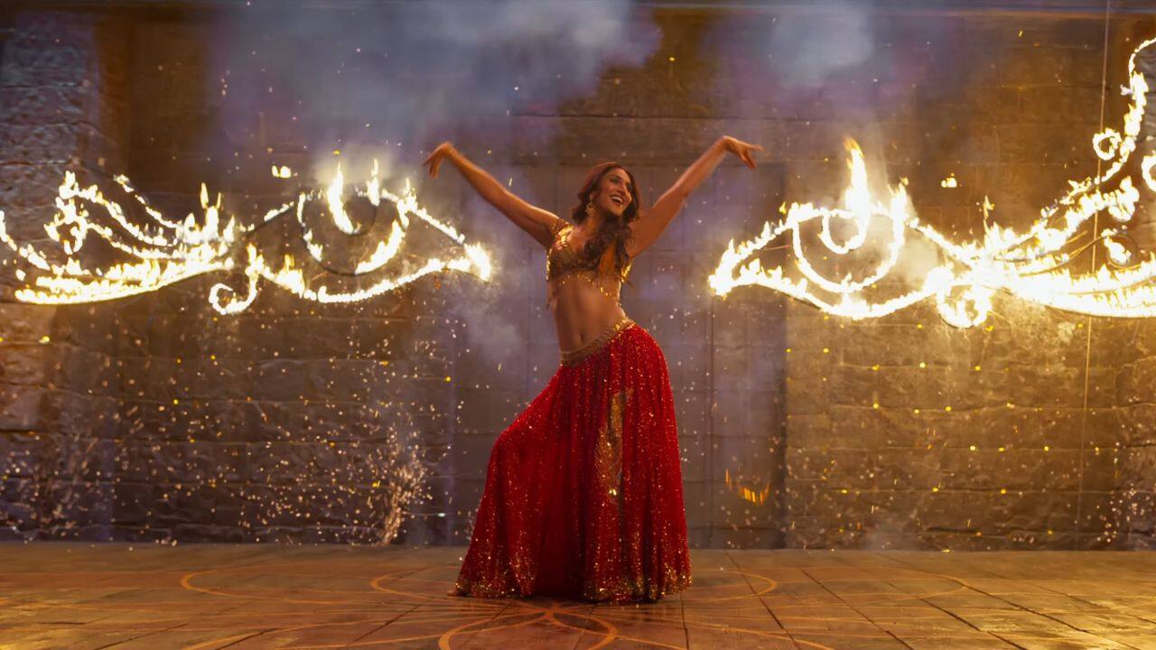 Shamshera In the 2022 period action film Shamshera, Vaani Kapoor portrayed Sona, a skilled dancer and the love interest of Ranbir Kapoor's character. Shamshera In the 2022 period action film Shamshera, Vaani Kapoor portrayed Sona, a skilled dancer and the love interest of Ranbir Kapoor's character.