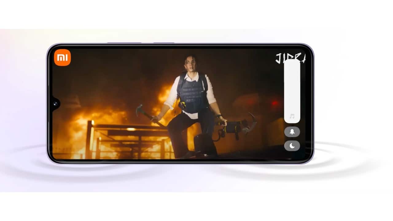 Redmi A4 5G Price: ~Rs. 7,999. Specs: Snapdragon 4s Gen 2, 4 GB RAM, 64 GB storage, 6.88″ 120 Hz screen, 50 MP rear + 5 MP front camera, 5 160 mAh battery with 18 W fast charging.