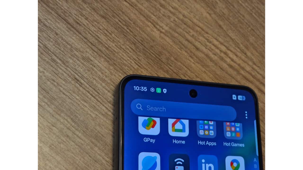 Software  Running Oppo’s ColorOS on Android, the experience is fluid but comes with the usual mix of useful tweaks and some pre-installed apps you may want to disable. Long-term software update policy remains a question mark.