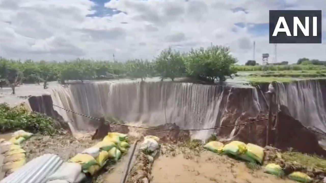 Rajasthan flood crisis: 11 dead, 2-km-long crater forms in Sawai Madhopur, villages cut off