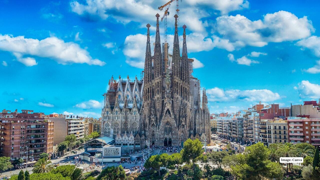 6. Barcelona, Spain Barcelona in September combines warm Mediterranean weather with cultural festivals. Visitors can enjoy Gaudí’s architecture, local food markets, and city beaches while avoiding the high tourist crowds of midsummer. (Image: Canva)