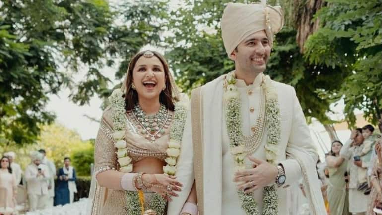 Dreamy Wedding in Udaipur The duo tied the knot on September 24, 2023, in Udaipur, Rajasthan, in a dreamy wedding that became the center of attention. Blending Bollywood glamour with royal vibes, the wedding was attended by close friends, family, and some political dignitaries. Parineeti looked radiant in a pastel bridal outfit, while Raghav matched her elegance. Their fairytale wedding pictures dominated headlines, setting high standards for celebrity weddings that year.