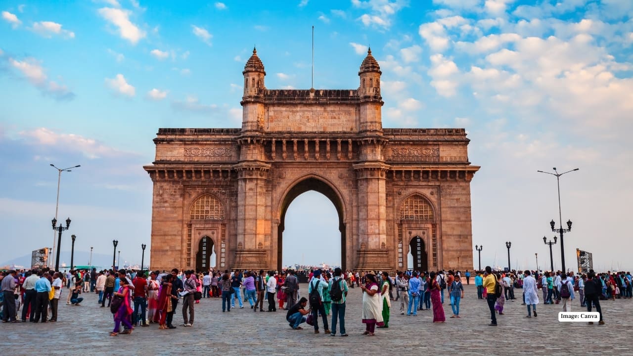 Maximum City: From Bollywood to Marine Drive, experience Mumbai’s energy like no other. (Image: Canva)