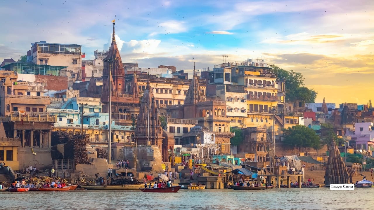 Sacred Varanasi: Discover spiritual India on the banks of the holy Ganga. (Image: Canva)
