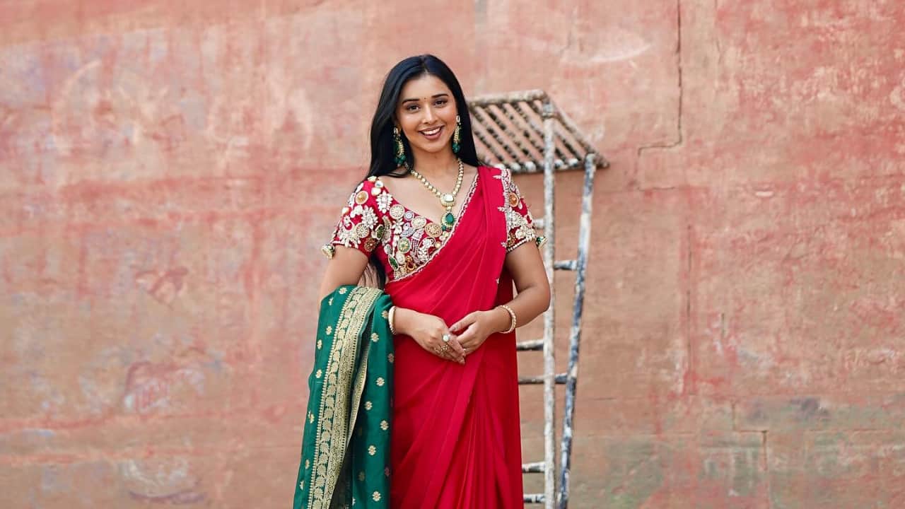 Started with Almost Nothing - She began her entrepreneurial journey with just Rs 500, and now owns "Handmade with Love by Tanya," a brand offering sarees, handbags, and handcuffs. Started with Almost Nothing - She began her entrepreneurial journey with just Rs 500, and now owns "Handmade with Love by Tanya," a brand offering sarees, handbags, and handcuffs.