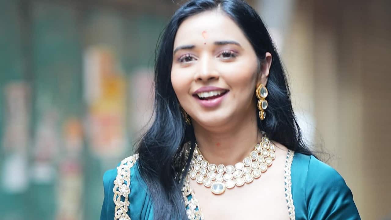 Viral Hero at Maha Kumbh - Tanya shot to fame with an emotional, now-deleted video during a tragic Kumbh stampede, where she helped distribute water—her tear-filled plea went nationwide. Viral Hero at Maha Kumbh - Tanya shot to fame with an emotional, now-deleted video during a tragic Kumbh stampede, where she helped distribute water—her tear-filled plea went nationwide.