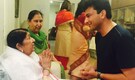 Vikas Khanna remembers meeting Lata Mangeshkar on Ganesh Chaturthi, writes, "We spoke on the phone often, she stood by me"