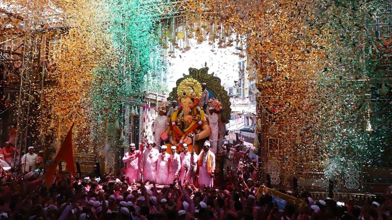 Ganesh Chaturthi 2025: Lalbaugcha Raja's 10-day spectacle kicks off - Know darshan timings, route guide