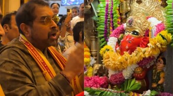 Mahadevan approaches the priest and requests permission to sing the aarti in a humble and devoted manner.