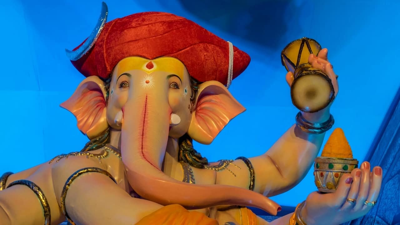 Ganesh Chaturthi 2025: 10 expert tips to manage blood sugar during celebrations