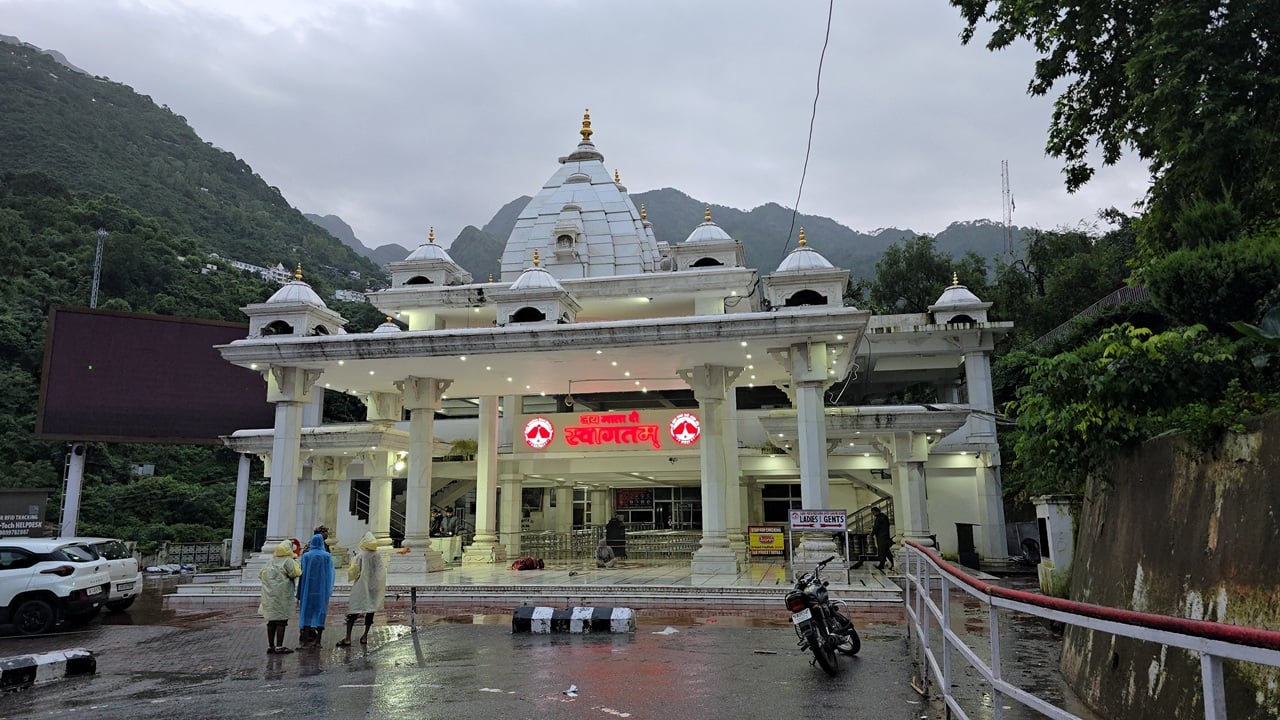 ‘Mountains had slid’: Vaishno Devi devotees share chilling landslide memories