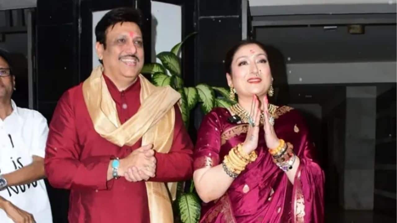 Govinda and wife Ssunita Ahuja celebrate Ganesh Chaturthi together putting divorce rumours to rest, see pics