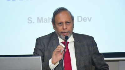 S Mahendra Dev, Chairman, EAC-PM