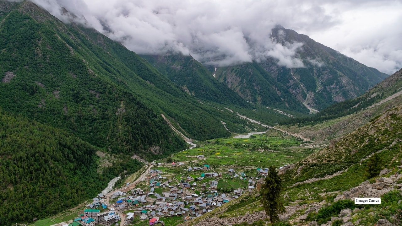 Sangla Valley Magic: Rivers, Orchards, and Pink Himalayan Peaks (Image: Canva)