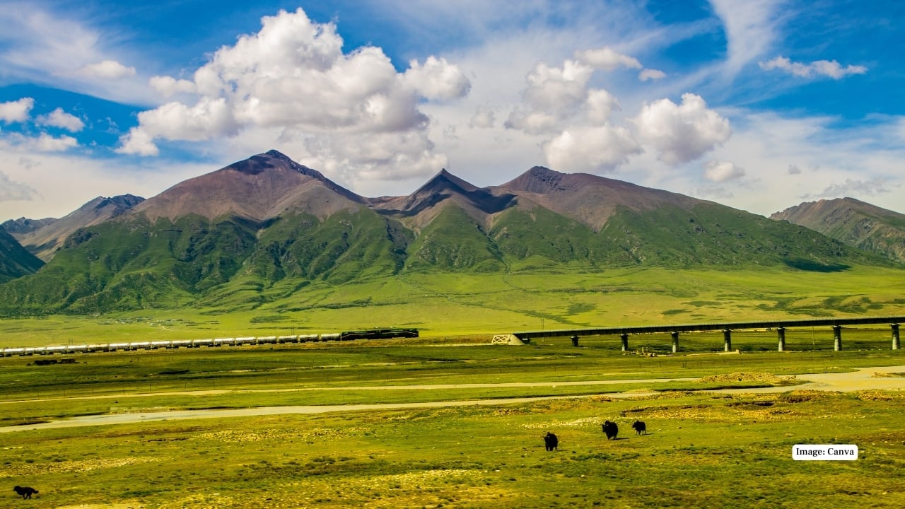 China’s Qinghai-Tibet Railway: World’s highest rail line where oxygen masks are compulsory (Image: Canva)