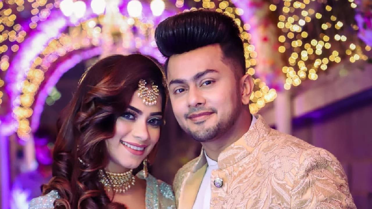 Bigg Boss 19 contestants Awez Darbar and Nagma Mirajkar’s complete storyline of their love life