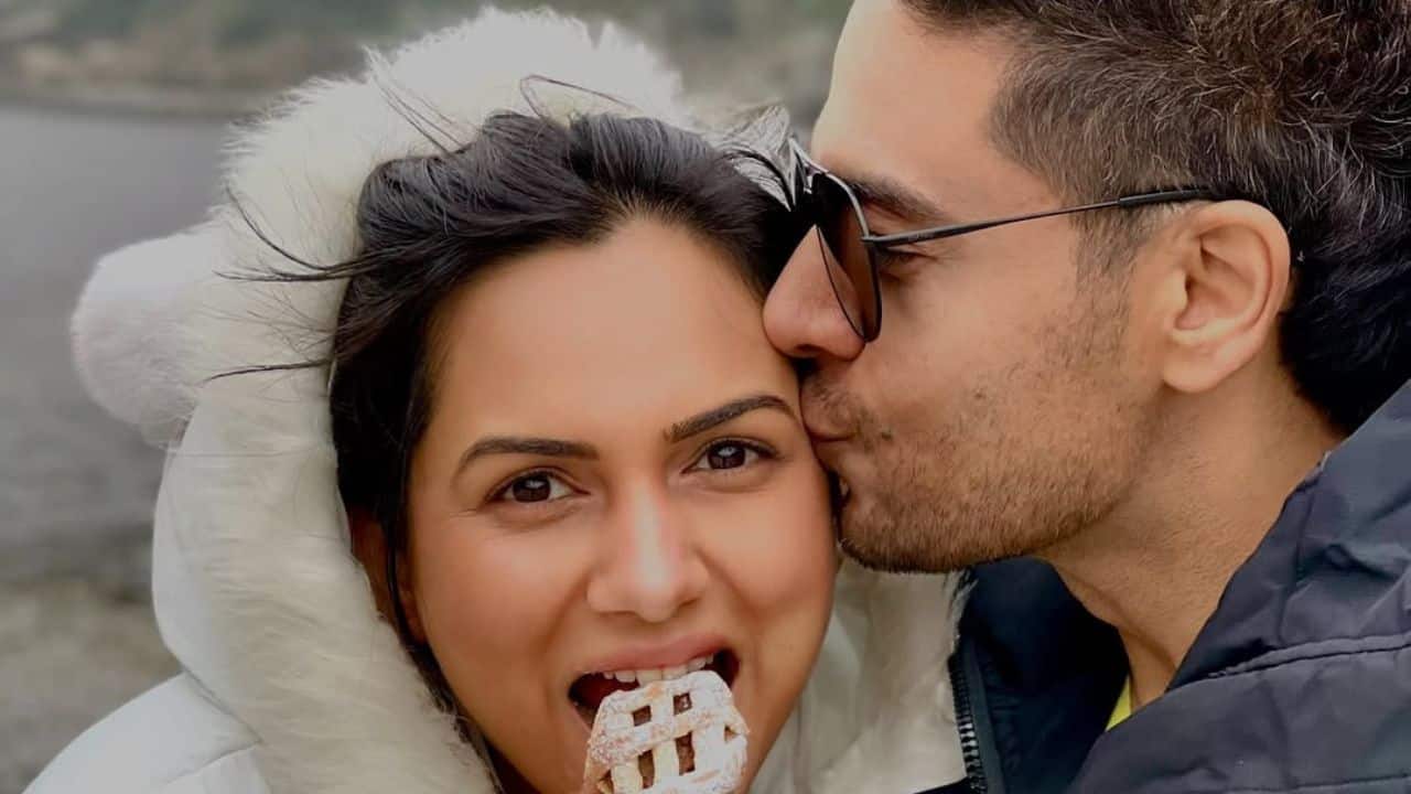 A love story in the making The light-hearted trick succeeded, and the two soon became friends before falling in love. On November 24, 2016, they were married in Gaurav's hometown of Kanpur.