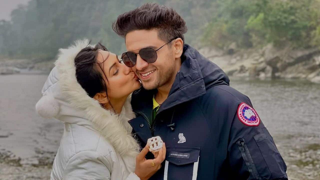 The proposal Gaurav Khanna proposed to Akanksha Chamola with a romantic setup, including 100 balloons. The wedding festivities spanned three days, with the engagement taking place on November 23.