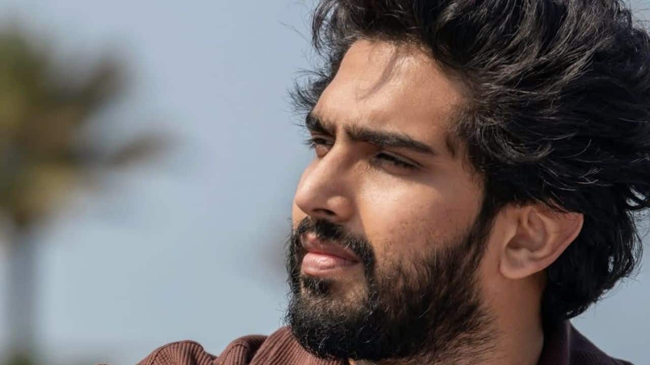 Anu Mallik and accusations In public, Amaal has charged that his uncle, composer Anu Mallik, has been taking over projects and undermining his father's (Daboo Mallik) career on multiple occasions. Amaal claims that his father's depression resulted from this. Anu Mallik and accusations In public, Amaal has charged that his uncle, composer Anu Mallik, has been taking over projects and undermining his father's (Daboo Mallik) career on multiple occasions. Amaal claims that his father's depression resulted from this.